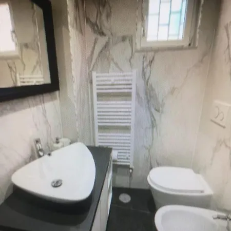 Daire Central Cosy Apartament In Roma